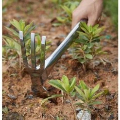 MINKUROW Houe à Main En Acier Inoxydable, Outil De Jardin Extérieur Pour Scarifier, Creuser, Désherber La Plantation (14,25" X 23, Chrome) 8 MINKUROW Houe à Main En Acier Inoxydable, Outil De Jardin Extérieur Pour Scarifier, Creuser, Désherber La Plantation (14,25" X 23, Chrome) -Outil pour désherber Soldes 59790385 4